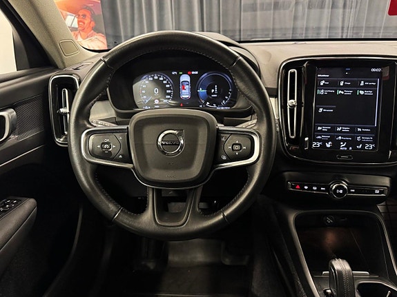 Volvo XC40 13 of 15