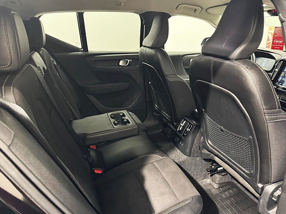 Volvo XC40 10 of 15