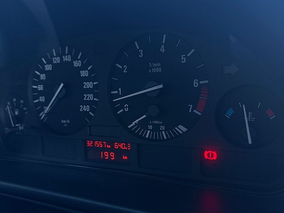 BMW 520 13 of 15