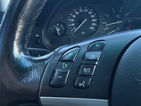 BMW 520 14 of 15