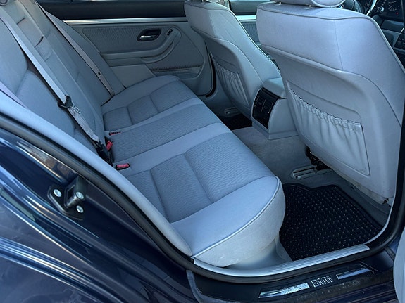 BMW 520 11 of 15