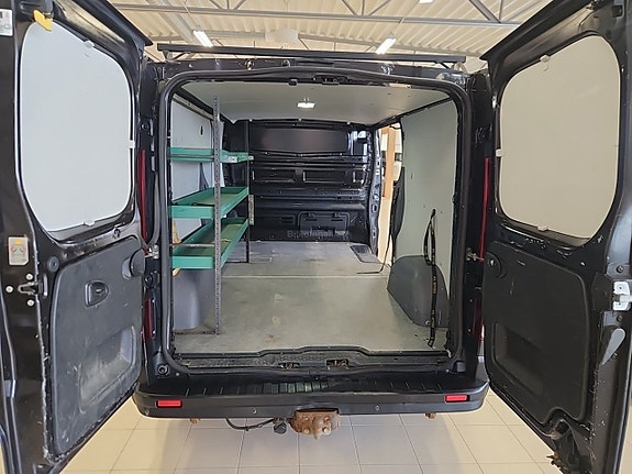 Renault Trafic 13 of 13