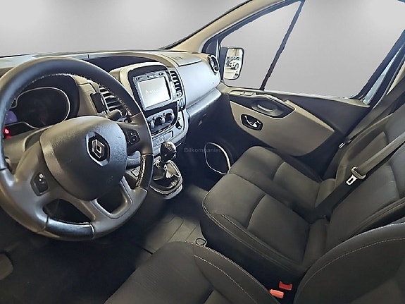 Renault Trafic 7 of 13