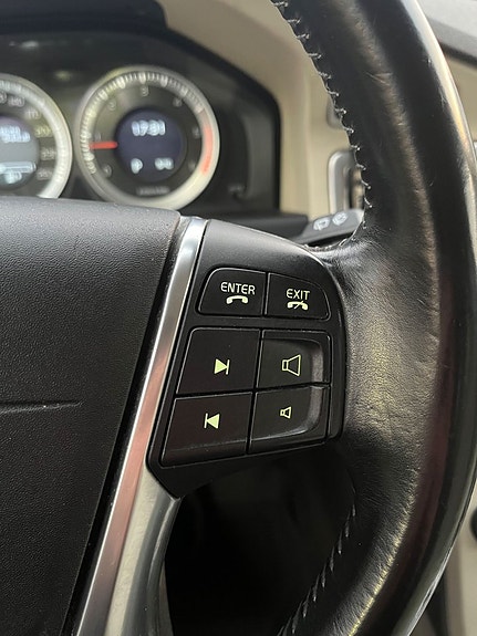 Volvo V70 21 of 27