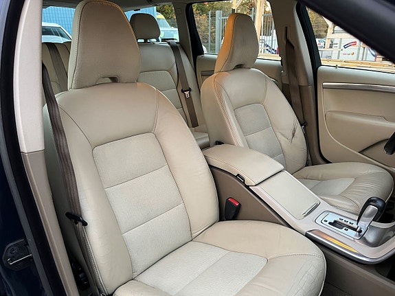 Volvo V70 15 of 27