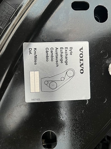 Volvo V70 11 of 27