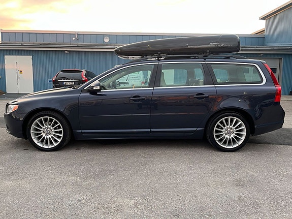 Volvo V70 9 of 27