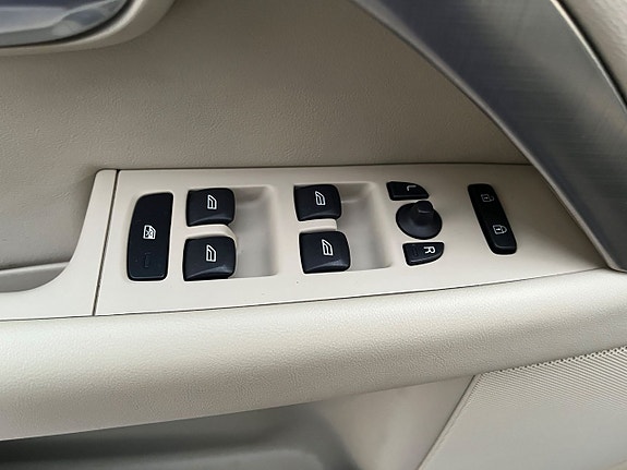 Volvo V70 26 of 27