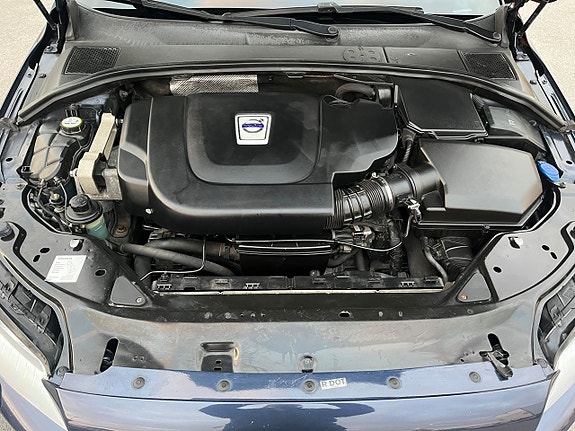 Volvo V70 10 of 27