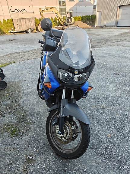 Honda Varadero 3 of 5