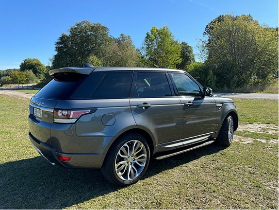 Land Rover Range Rover Sport 8 of 15
