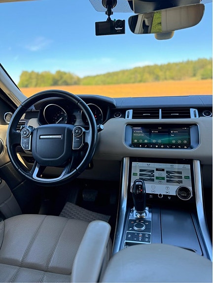 Land Rover Range Rover Sport 14 of 15
