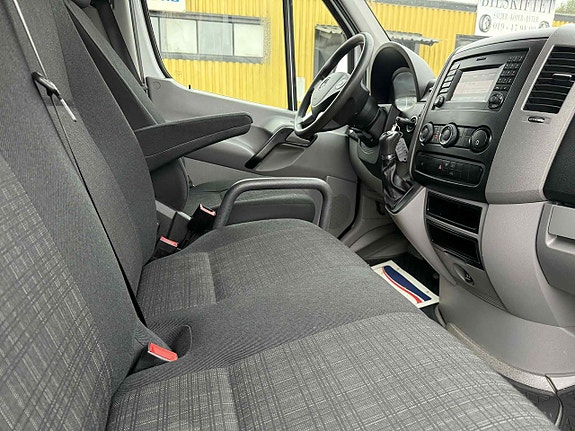 Mercedes-Benz Sprinter 319 16 of 18