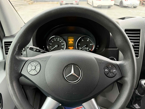 Mercedes-Benz Sprinter 319 11 of 18