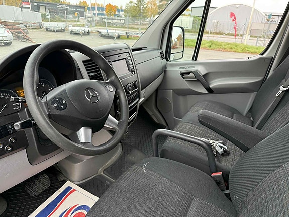 Mercedes-Benz Sprinter 319 10 of 18