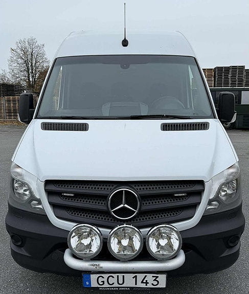 Mercedes-Benz Sprinter 319 2 of 5