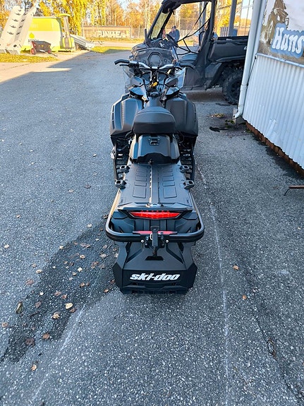 Ski-Doo Tundra 600 EFI 3 of 5