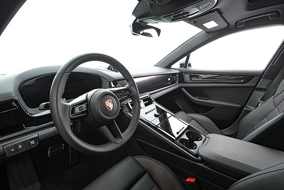 Porsche Panamera 4S 12 of 30