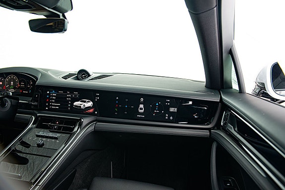 Porsche Panamera 4S 23 of 30