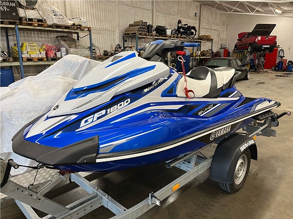 Vattenskoter Yamaha GP1800 Längd (m): 3,35 via auktion
