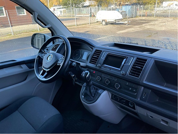 Volkswagen Transporter 8 of 9