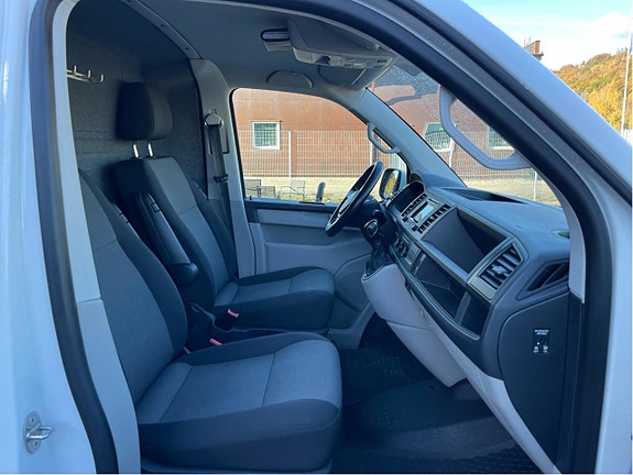 Volkswagen Transporter 7 of 9