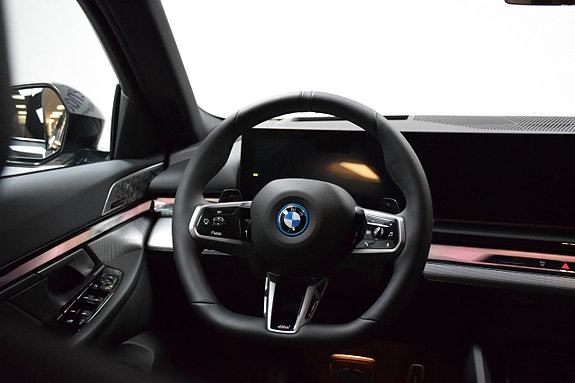 BMW 550e 9 of 26