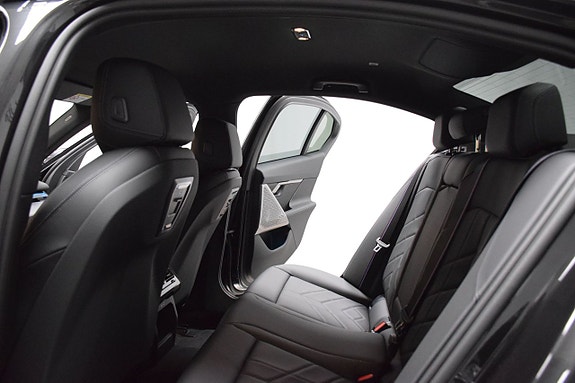BMW 550e 6 of 26