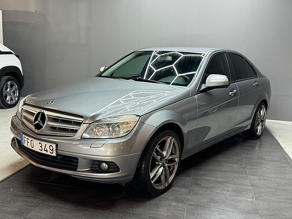 Mercedes-Benz C180 3 of 5