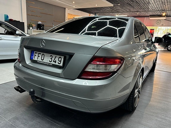 Mercedes-Benz C180 5 of 5