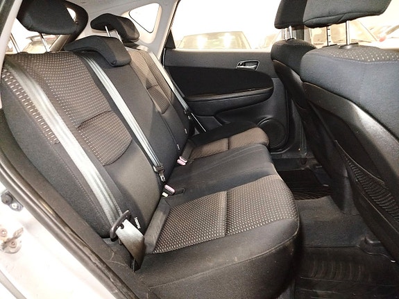 Hyundai i30 23 of 27