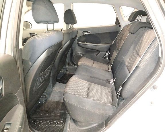 Hyundai i30 24 of 27