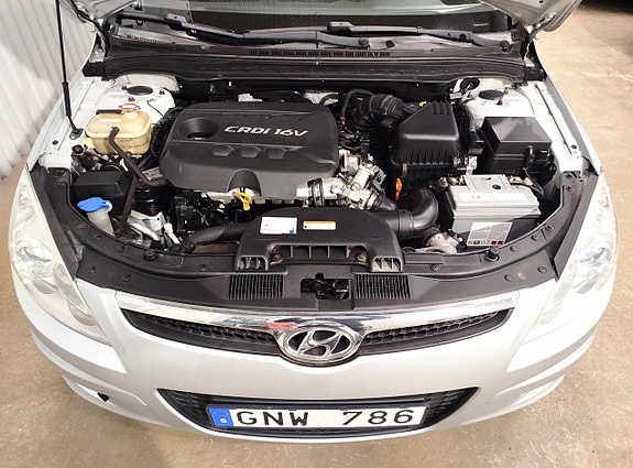 Hyundai i30 10 of 27