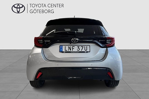 Toyota Yaris 6 of 13