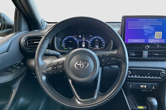 Toyota Yaris 11 of 13