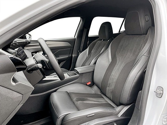 Peugeot 408 4 of 17
