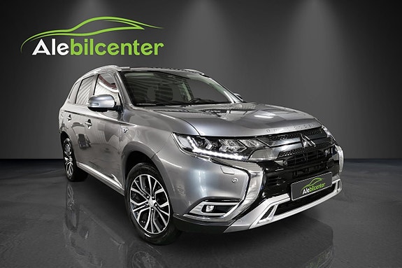 Mitsubishi Outlander 2 of 5
