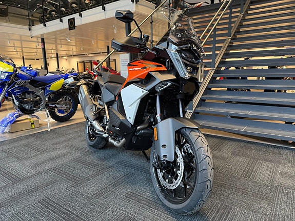 KTM 1390 SUPER ADVENTURE S EVO *NYHET* 2 of 6