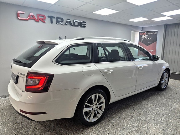 Skoda Octavia 5 of 5