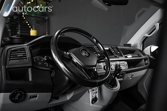 Volkswagen Transporter 17 of 30