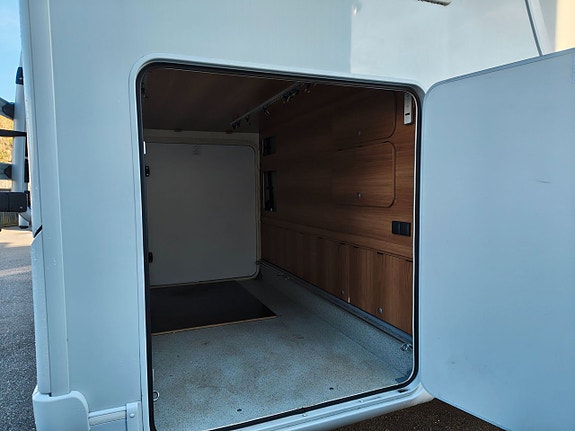 Dethleffs XXL A9800 3.0 Automat Solceller Luftfjädring Hydraliska Stödben 14 of 27