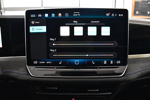 Volkswagen Passat 18 of 25