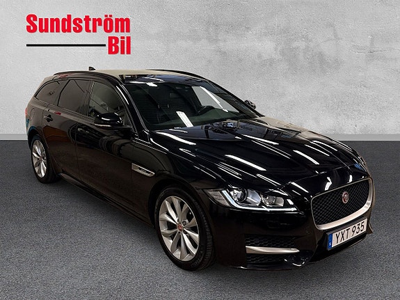 Jaguar XF 8 of 25