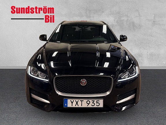 Jaguar XF 9 of 25
