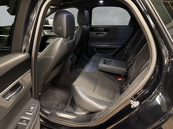 Jaguar XF 13 of 25