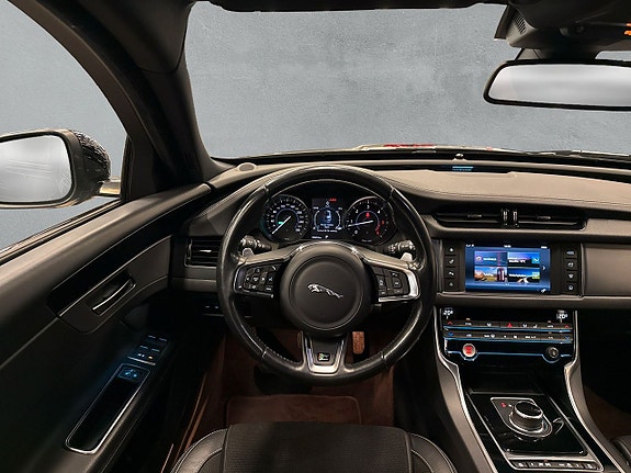 Jaguar XF 14 of 25