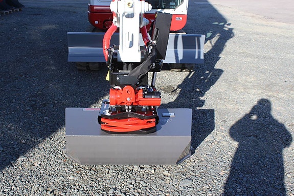 Demokörd Takeuchi TB260, TB 260, Rototilt med grip 7 of 12