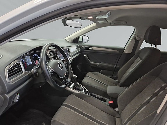 Volkswagen T-Roc 7 of 7