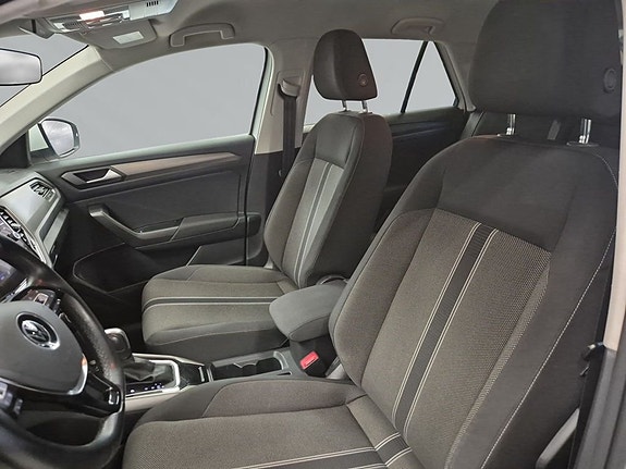 Volkswagen T-Roc 6 of 7