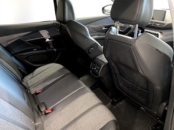 Peugeot 3008 12 of 15